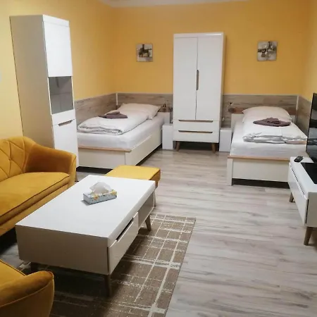 West Апартаменты